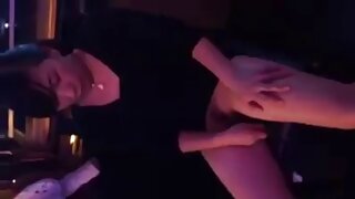 Tuer des chiennes sexy Silvia Saint et Sue Diamond se font plaisir dans un acte lesbien video gratuite sex porno torride