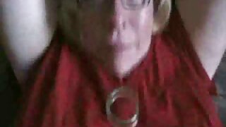 Un étalon chanceux baise un duo de milfs pôrnodingue blondes douces dans la chambre à coucher