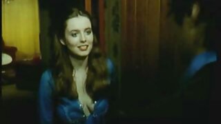 Un mec excité lèche la chatte de sa grosse copine avec amour en espérant quelque chose en retour video tukif xxx