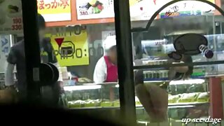 Super juggy et méga-salope aux gros seins se connecte avec un video pornographie xxx mec au sang chaud