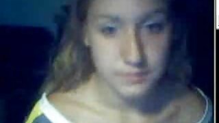 Le video porno sexe trou anal huilé d'Eva Lovia aime un gros pénis épais