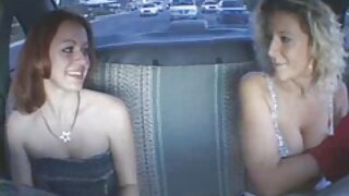 Carmen Monet, salope blonde sexy se fait masser la chatte et se fait baiser sur un lit vidéos porno film