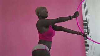 Mec baise des seins énormes vidéo porno sexe et la chatte humide et usée de la milf avide de sexe Alex Chance